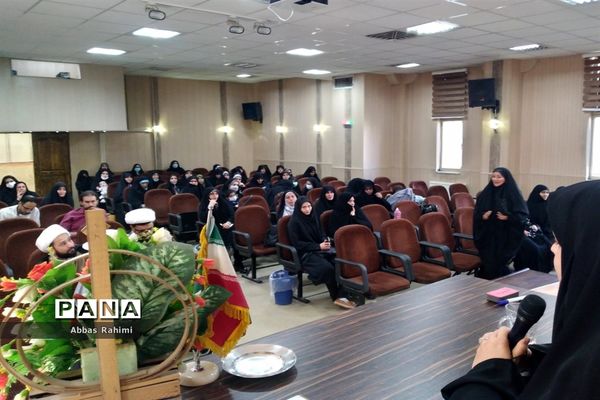 جلسه توجیهی مبلغان و مدیران مدارس مجری طرح امین در پاکدشت