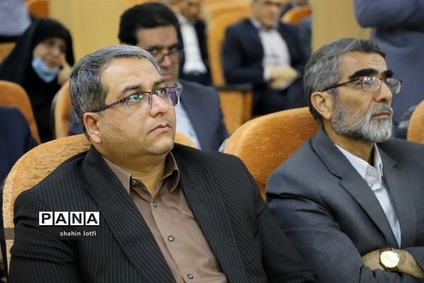 نشست اعضای شورای آموزش و پرورش استان کرمانشاه