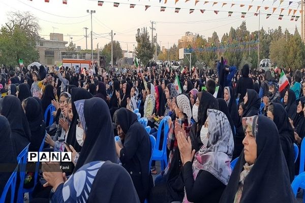 جشن وحدت و همایش بانوان مهدوی در شهرستان فلاورجان