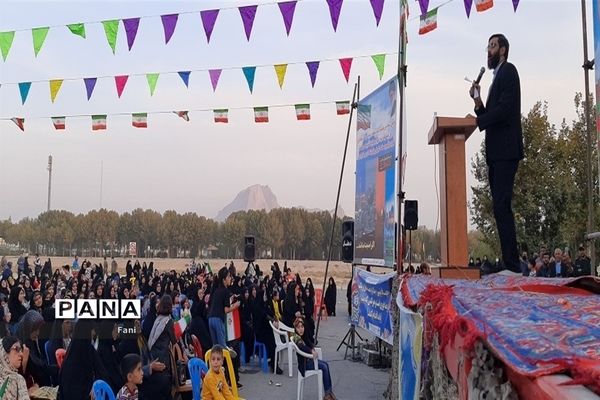 جشن وحدت و همایش بانوان مهدوی در شهرستان فلاورجان