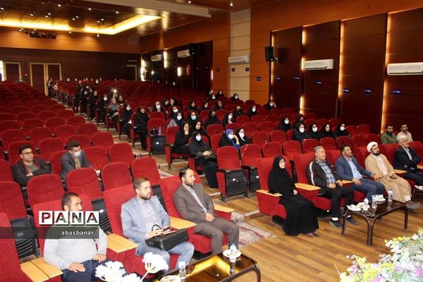 برگزاری دوره توان‌افزایی و روشنگری فرهنگیان در شهرستان فیروزکوه