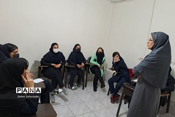 برگزاری هفته بهداشت‌ روان در مدارس رودهن