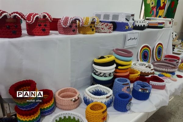 افتتاح نمایشگاه خانواده و هویت ایرانی در دبستان آزاده بهبهان