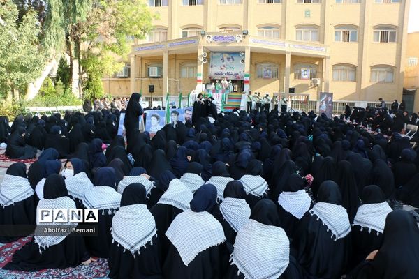 تجدید میثاق دانش‌آموزان دبیرستان قائمیه با شهید گمنام