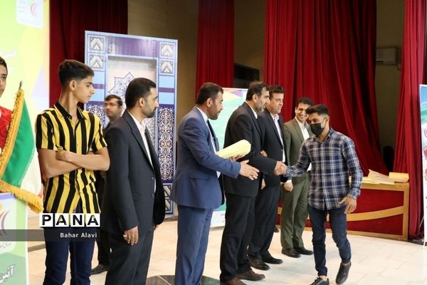 تجلیل از پیشکسوتان ‌‌تربیت‌بدنی‌، مربیان و دانش‌آموزان مدال‌آور استان بوشهر ( 2 )