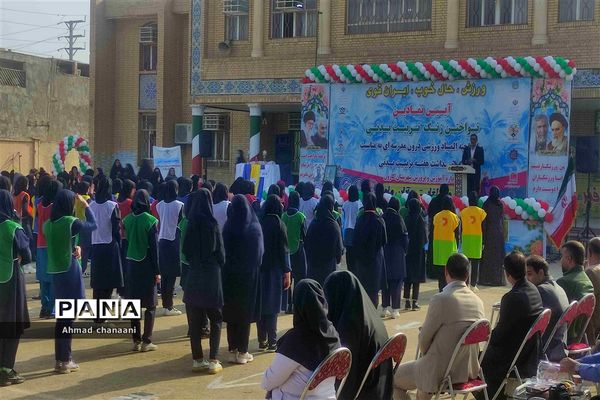 آیین افتتاحیه المپیاد ورزشی درون مدرسه‌ای در کارون