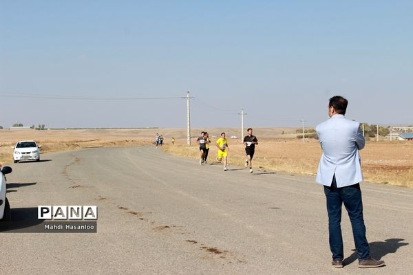 مسابقات دو صحرانوردی مدارس ناحیه یک زنجان