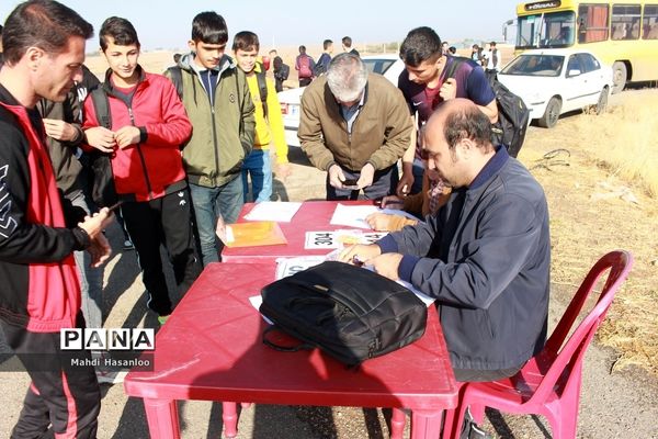 مسابقات دو صحرانوردی مدارس ناحیه یک زنجان