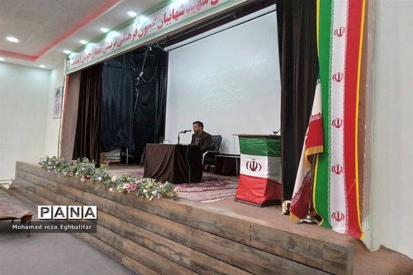 دومین نشست انجمن اولیا و مربیان دبیرستان  نمونه آیت‌الله خامنه‌ای‌ در کاشمر