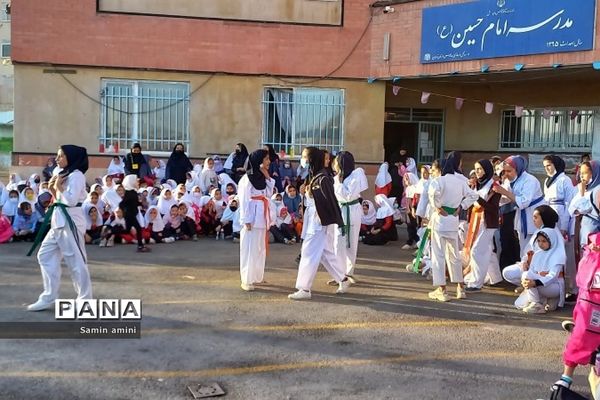 یک روز شاد ورزشی در مدرسه حضرت زینب و خدیجه(س) رودهن