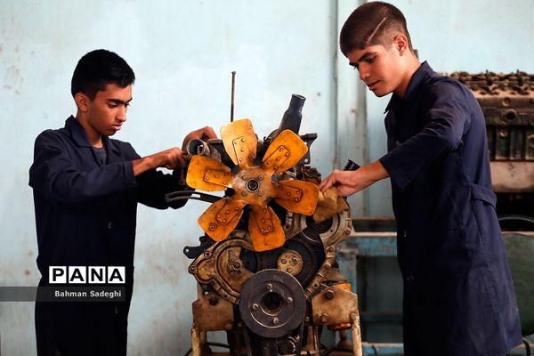 هنرستان کشاورزی پسرانه شهید باهنر