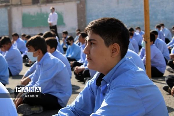 گرامیداشت هفته پدافند غیرعامل در بهارستان یک