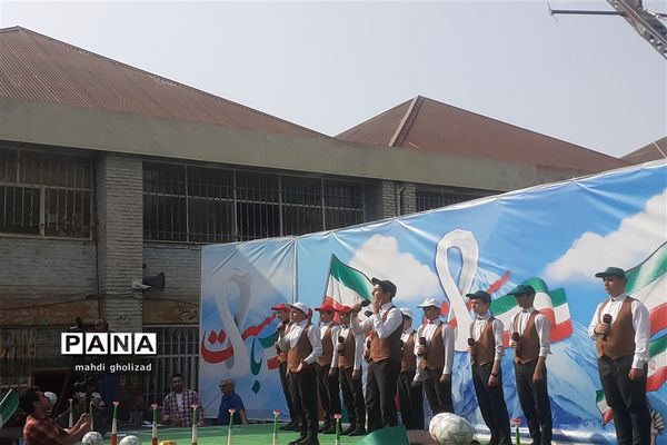 جشن حمایت از تیم ملی فوتبال در جام جهانی قطر به میزبانی آموزش و پرورش منطقه 16