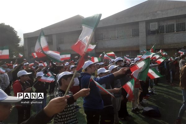 جشن حمایت از تیم ملی فوتبال در جام جهانی قطر به میزبانی آموزش و پرورش منطقه 16