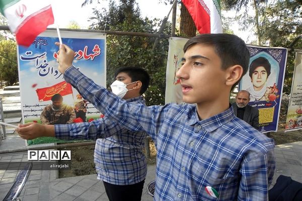 مراسم گرامیداشت روزبسیج دانش‌آموزی با حضور وزیر آموزش و پرورش در گلزار بهشت حضرت زهرا(س)