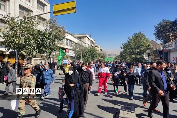 وداع مردم شیراز با پیکر شهدای حمله تروریستی  حرم مطهر شاهچراغ (ع)