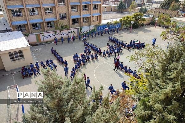 اجرای سرود همگانی سمپاد در مرکز استعدادهای درخشان شهیدبهشتی رودهن