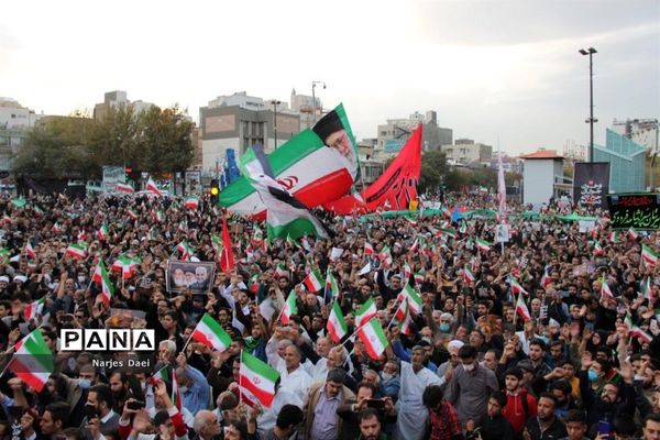 میزبانی مردم مشهد از شهدای حمله تروریستی شاهچراغ