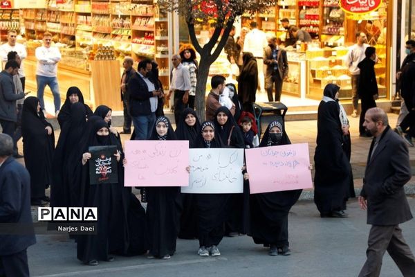 میزبانی مردم مشهد از شهدای حمله تروریستی شاهچراغ