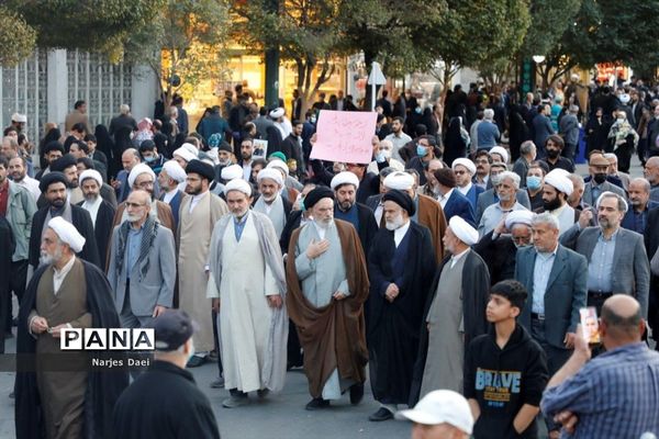 میزبانی مردم مشهد از شهدای حمله تروریستی شاهچراغ