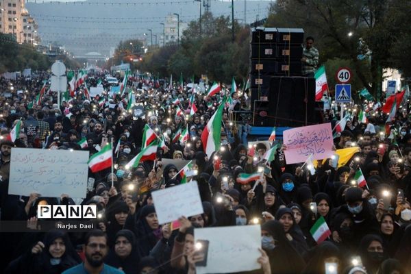 میزبانی مردم مشهد از شهدای حمله تروریستی شاهچراغ