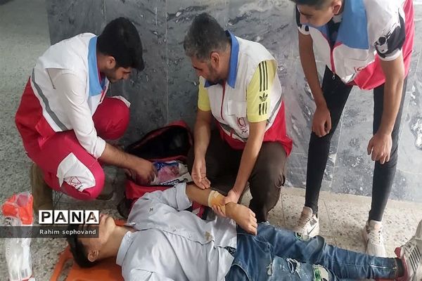 آغاز برنامه‌های گرامیداشت هفته بسیج دانش‌آموزی در شهرستان اندیمشک
