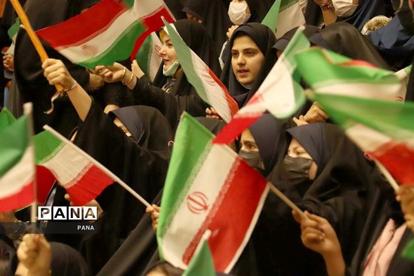 همایش بزرگ  7 هزاردانش‌آموز دختر دهه هشتادی در تبریز