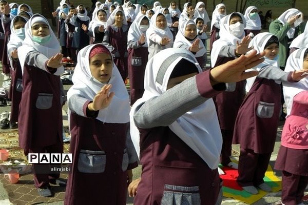 جشن روز دانش‌آموز دبستان دخترانه شهدای تقی‌زاده کهریزک