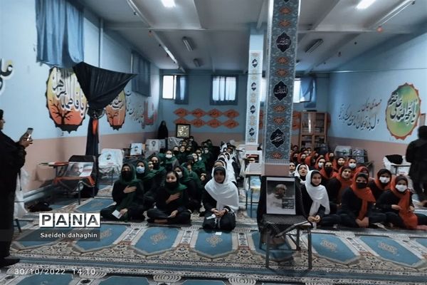 یادواره شهدا و پویش رفیق شهیدم در دبیرستان زکیه ملارد