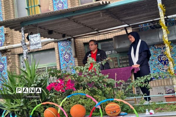 جشن المپیاد ورزشی درون مدرسه‌ای در دبیرستان زینبیه منطقه ۱۳