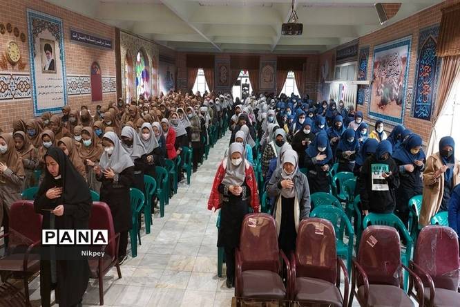 بزرگداشت شهید دانشآموز در دبیرستان شاهد حجاب منطقه ۱۳
