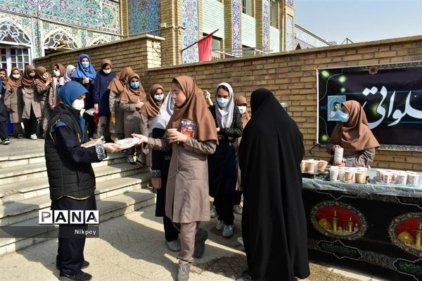 بزرگداشت شهید دانش‌آموز در دبیرستان شاهد حجاب منطقه ۱۳