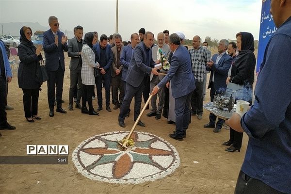 آیین کلنگ‌زنی پروژه ۱۲ کلاسه خیرساز مسکن مهر شاهین شهر