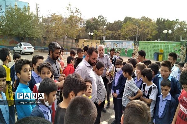 برگزاری مانور پدافندغیرعامل در منطقه کهریزک