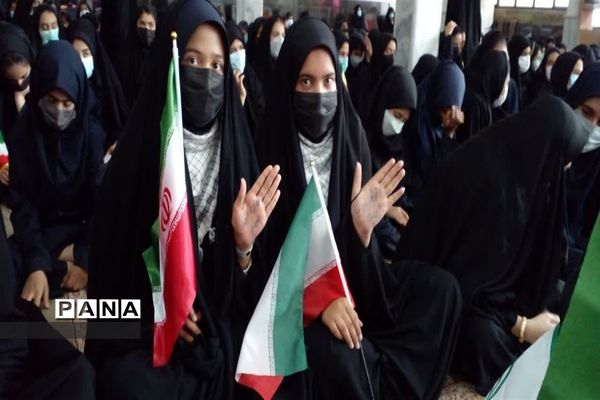 اجتماع دختران دهه هشتادی