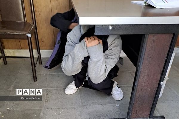 برگزاری مانور پدافند‌ غیرعامل در مدارس رودهن