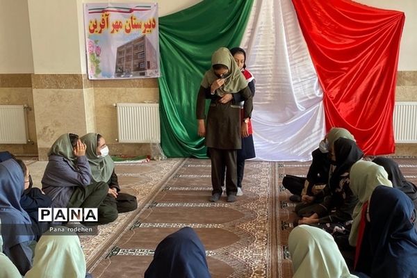 برگزاری مانور پدافند‌ غیرعامل در مدارس رودهن