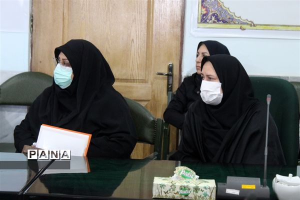 نشست هم‌اندیشی و هماهنگی مدیران مدارس ناحیه دو ساری به‌مناسبت گرامیداشت ۱۳ آبان