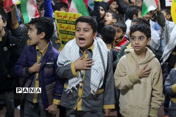 مراسم روز دانش‌آموز در شهرستان گلوگاه