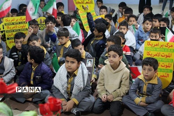 مراسم روز دانش‌آموز در شهرستان گلوگاه