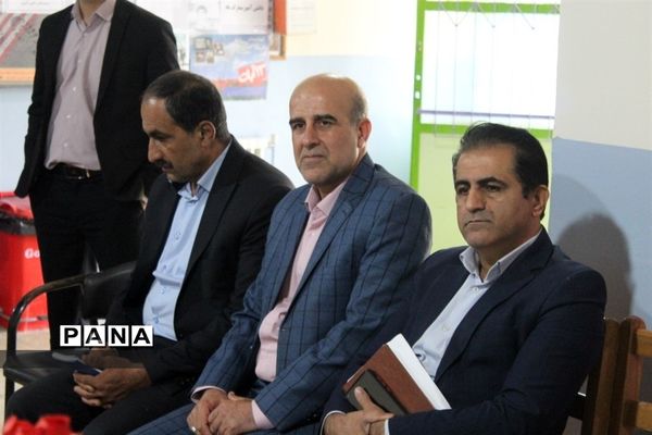 مراسم روز دانش‌آموز در شهرستان گلوگاه