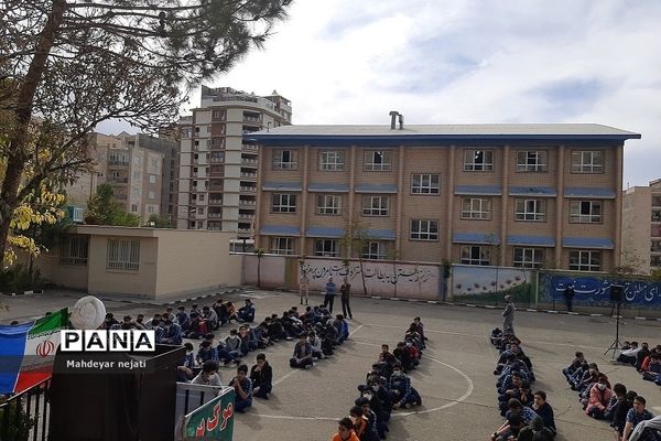 زنگ استکبارستیزی و افتتاح پایگاه بسیج دانش‌آموزی در دبیرستان شهید بهشتی رودهن
