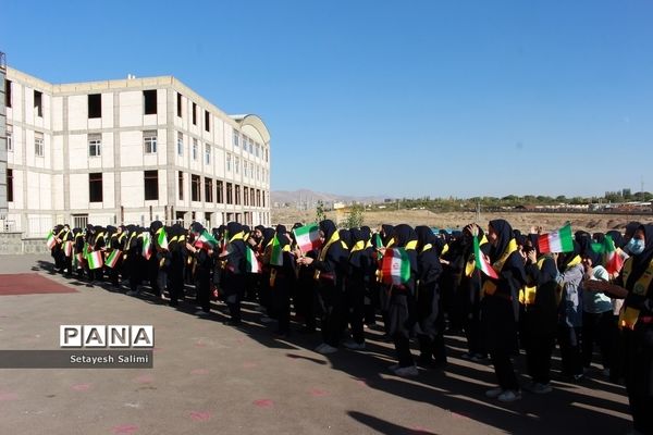 زنگ مبارزه با استکبار جهانی در مدرسه تمام‌تشکیلاتی سردار شهید سلیمانی زنجان