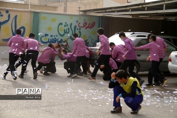 برگزاری مانور پدافند غیرعامل در دبیرستان شاهد امام جواد (ع) شهرستان بهبهان