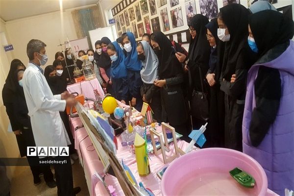 روز آزمایشگاه در پژوهش سرای کاوش  کهریزک