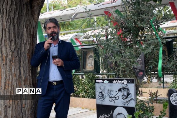 برگزاری مراسم غبارروبی مزار شهدا به مناسبت گرامیداشت یوم الله 13 آبان در البرز