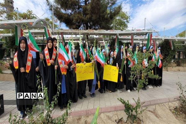 برگزاری مراسم غبارروبی مزار شهدا به مناسبت گرامیداشت یوم الله 13 آبان در البرز