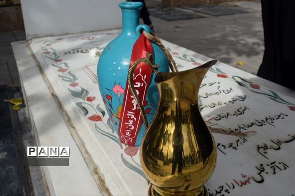 برگزاری مراسم غبارروبی مزار شهدا به مناسبت گرامیداشت یوم الله 13 آبان در البرز