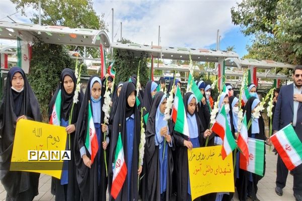 برگزاری مراسم غبارروبی مزار شهدا به مناسبت گرامیداشت یوم الله 13 آبان در البرز