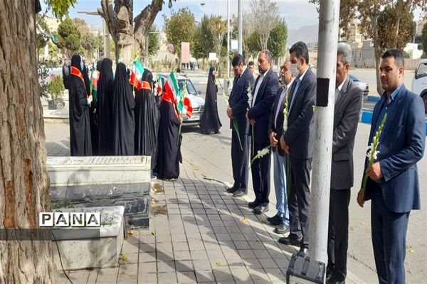 برگزاری مراسم غبارروبی مزار شهدا به مناسبت گرامیداشت یوم الله 13 آبان در البرز